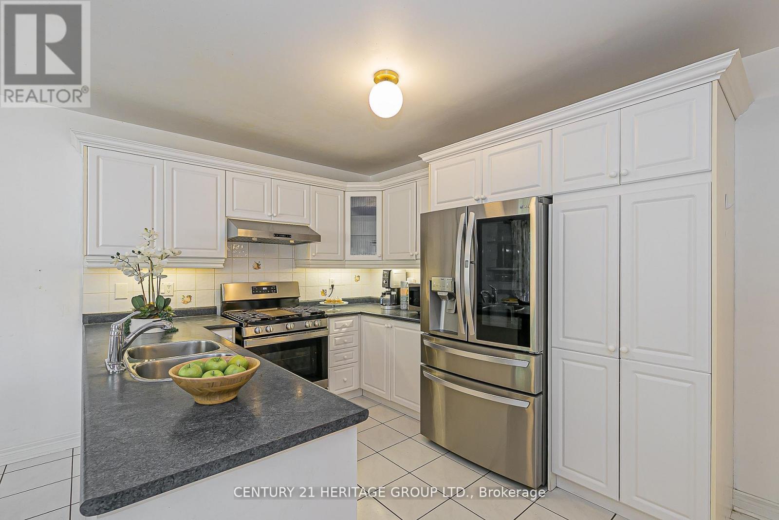 29 Eminence Road Property Photo 10