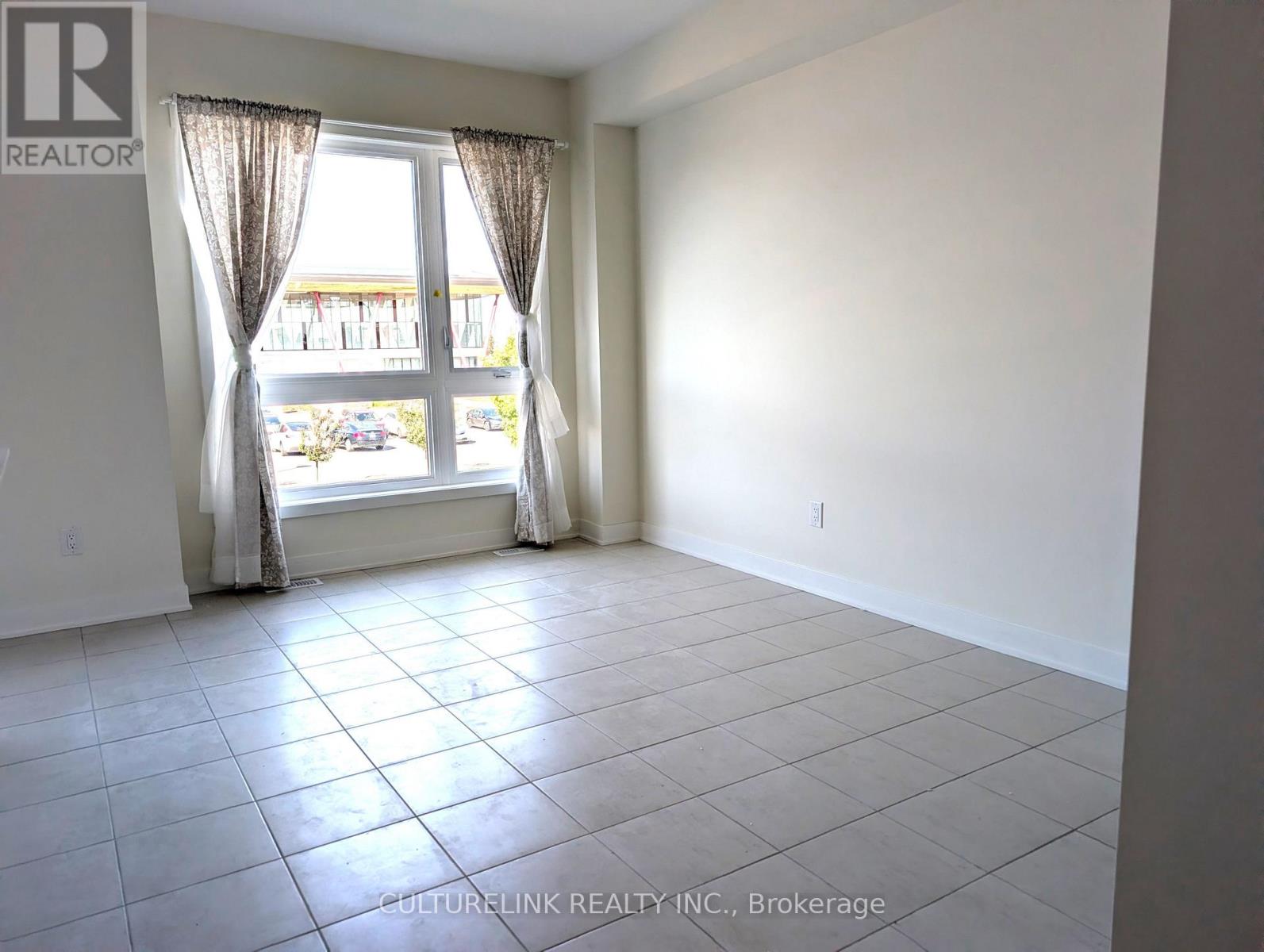 47 Mumbai Drive Property Photo 8