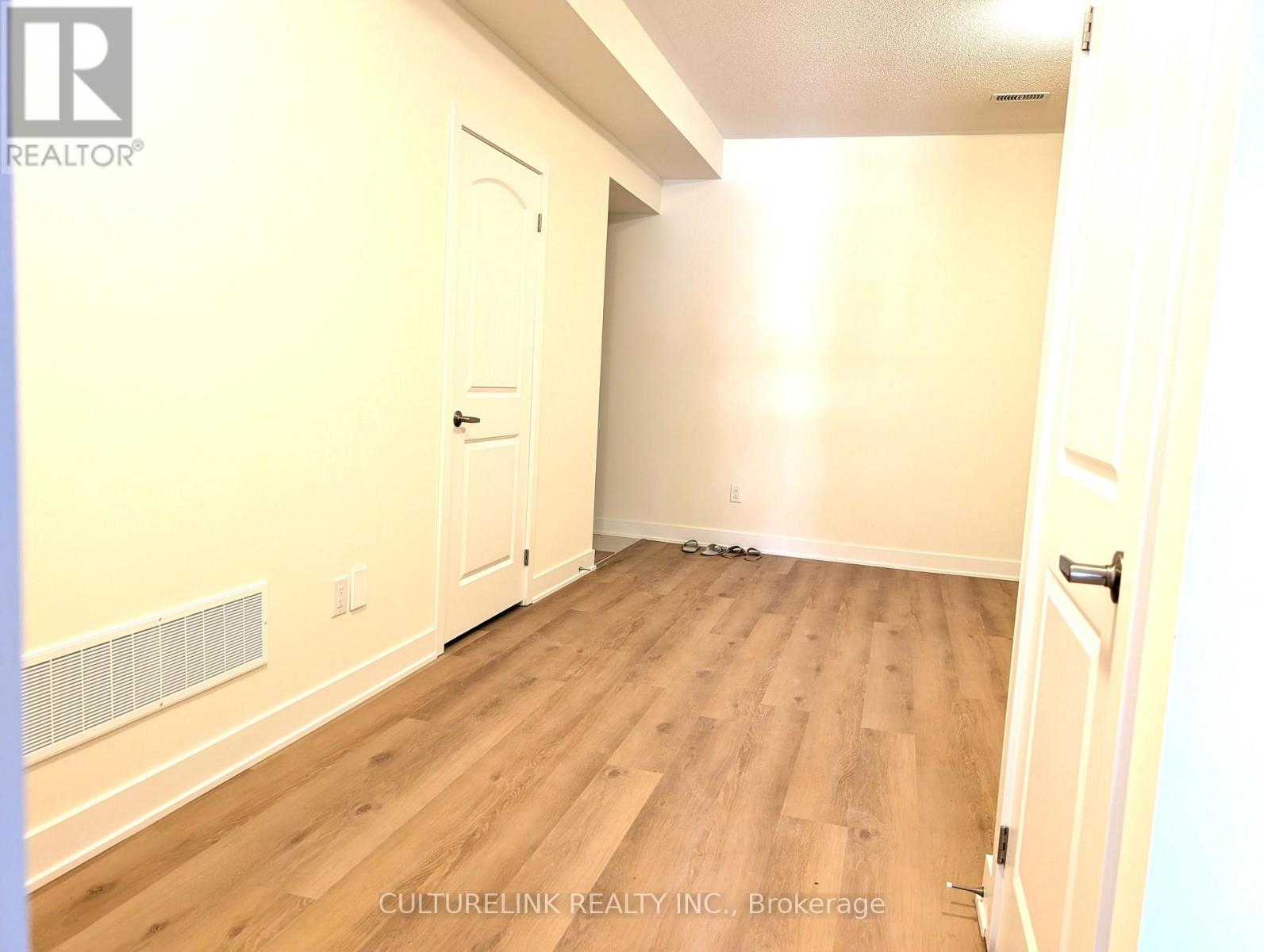47 Mumbai Drive Property Photo 12