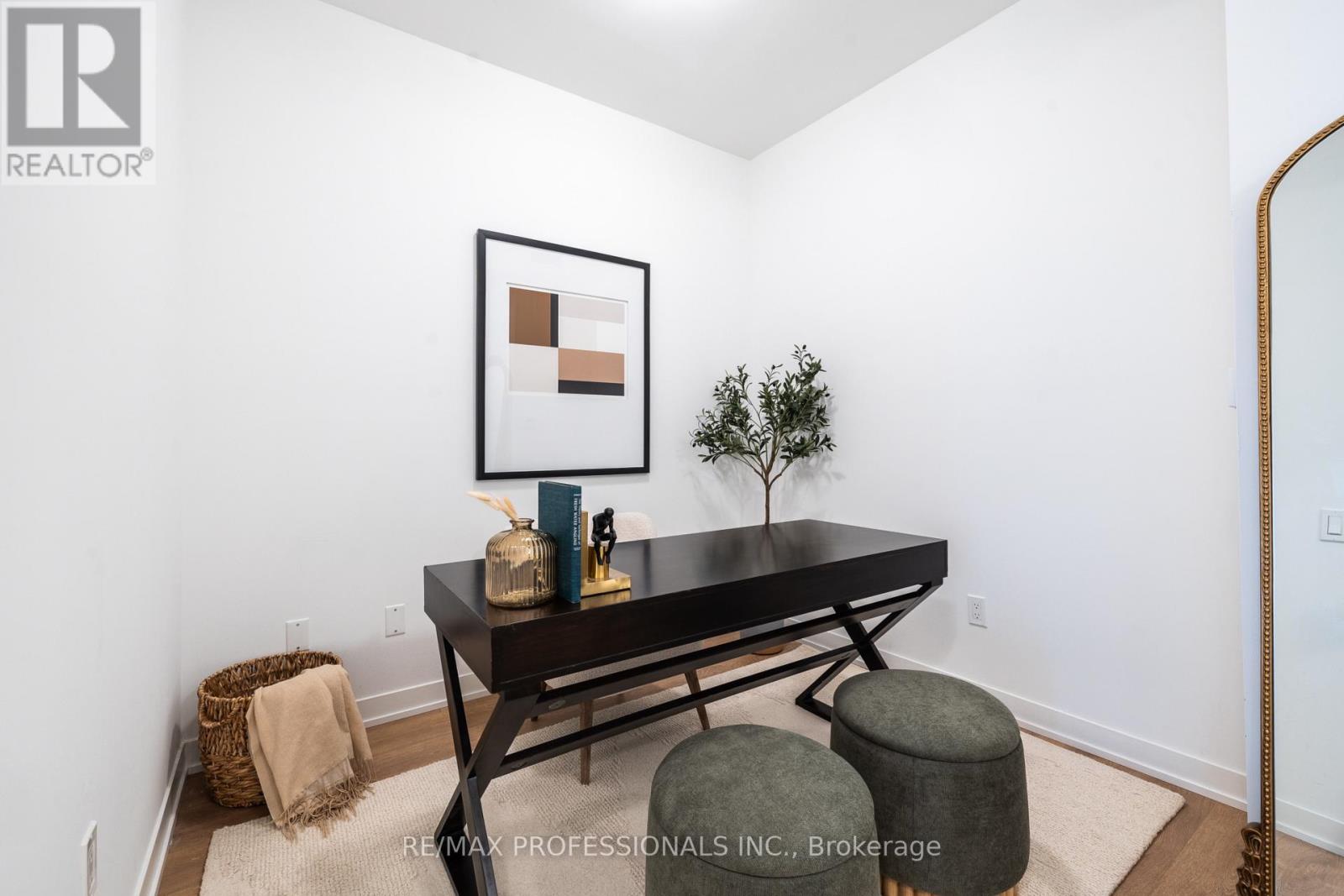 1421 - 10 Abeja Street Property Photo 15