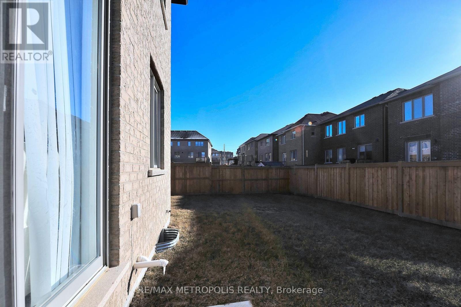 61 Seedling Crescent Property Photo 12