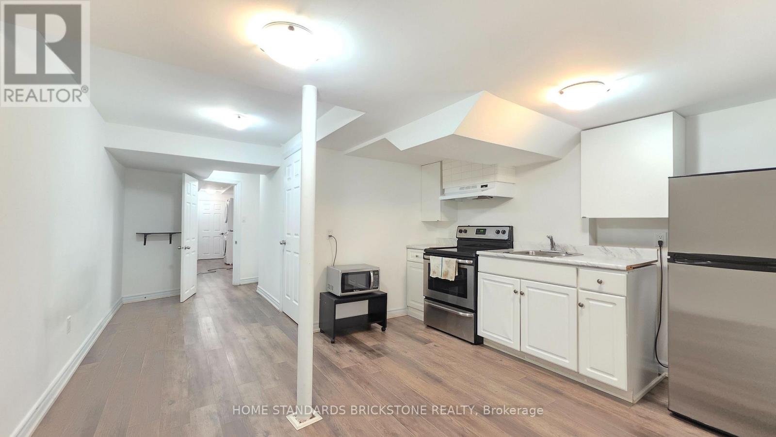Lower - #2 - 41 Silk Oak Court Property Photo 2