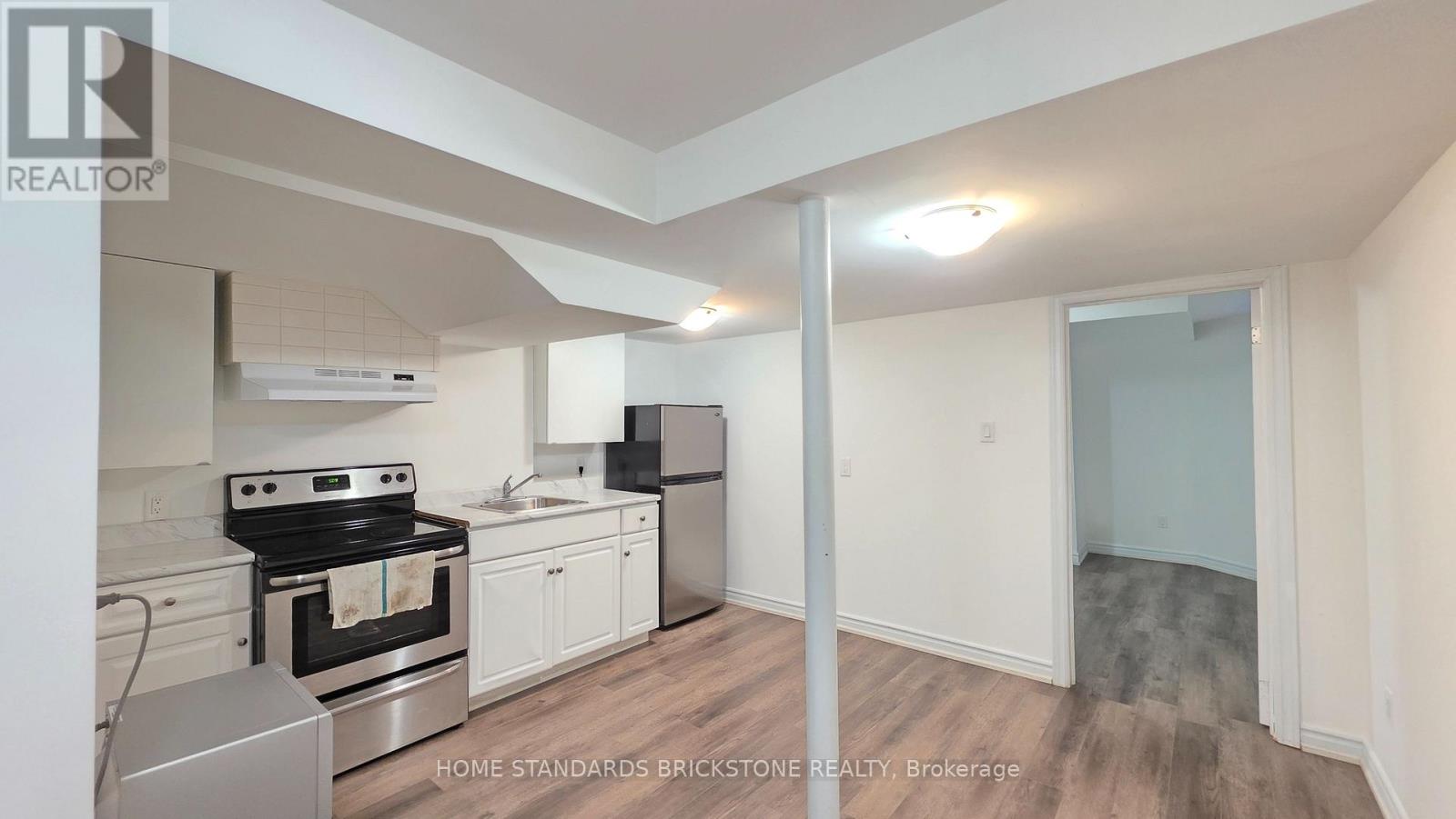 Lower - #2 - 41 Silk Oak Court Property Photo 3
