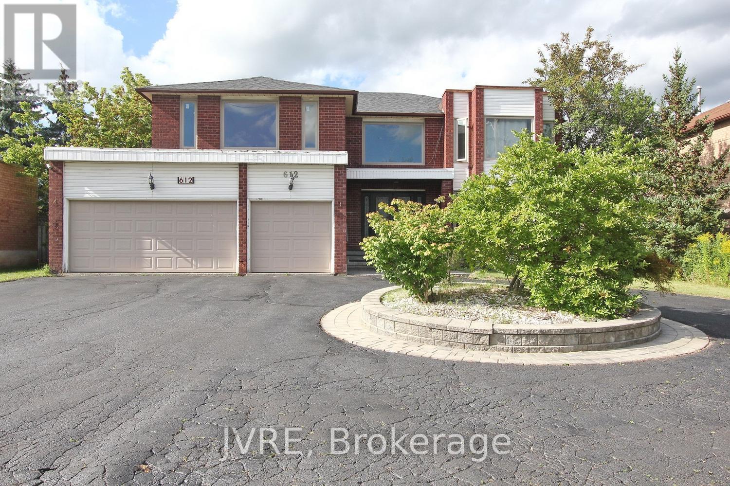 612 Elgin Mills Road W Photo de la propriété 1