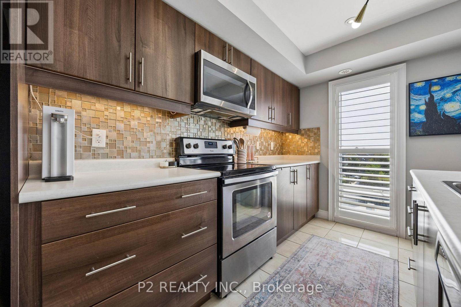 608 - 50 Dunsheath Way Property Photo 8