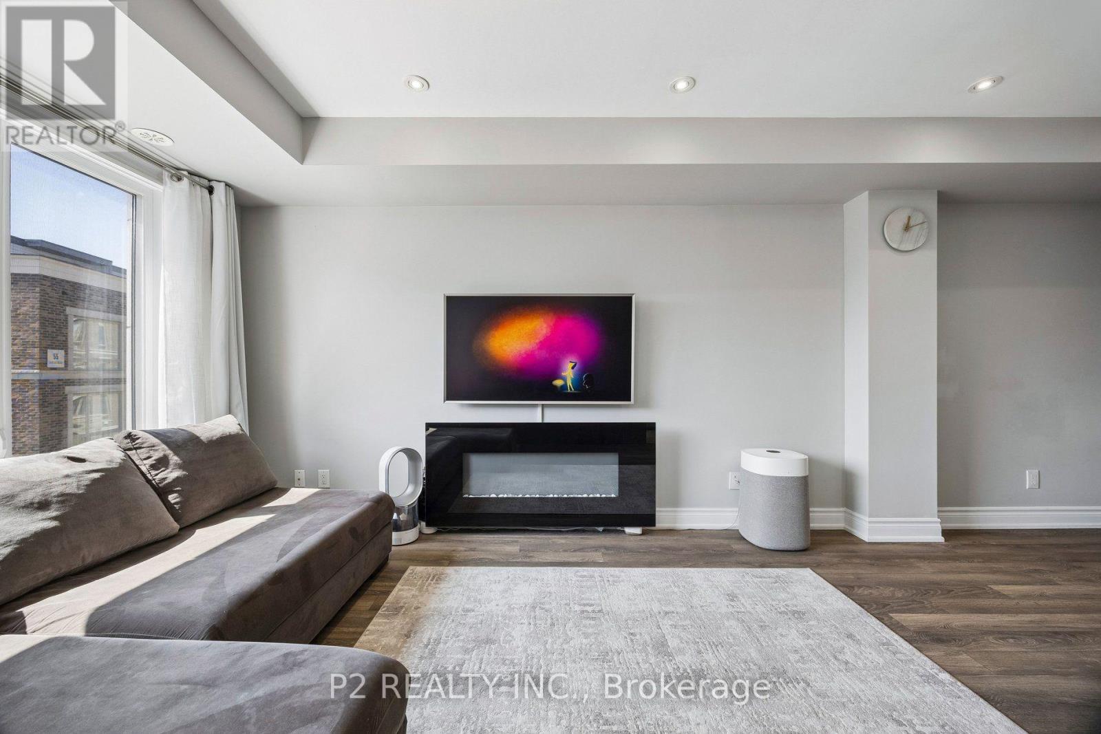608 - 50 Dunsheath Way Property Photo 12