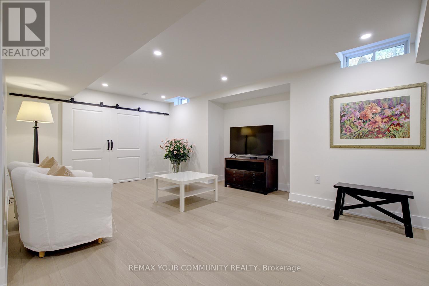 214 Selwyn Road Property Photo 40