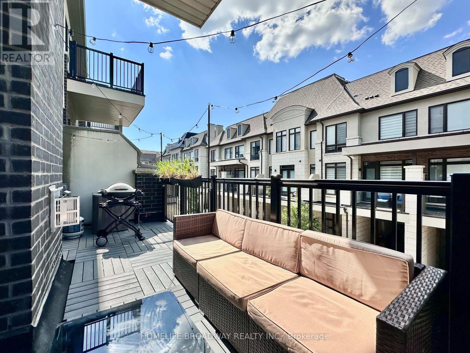 300 King Road Property Photo 14