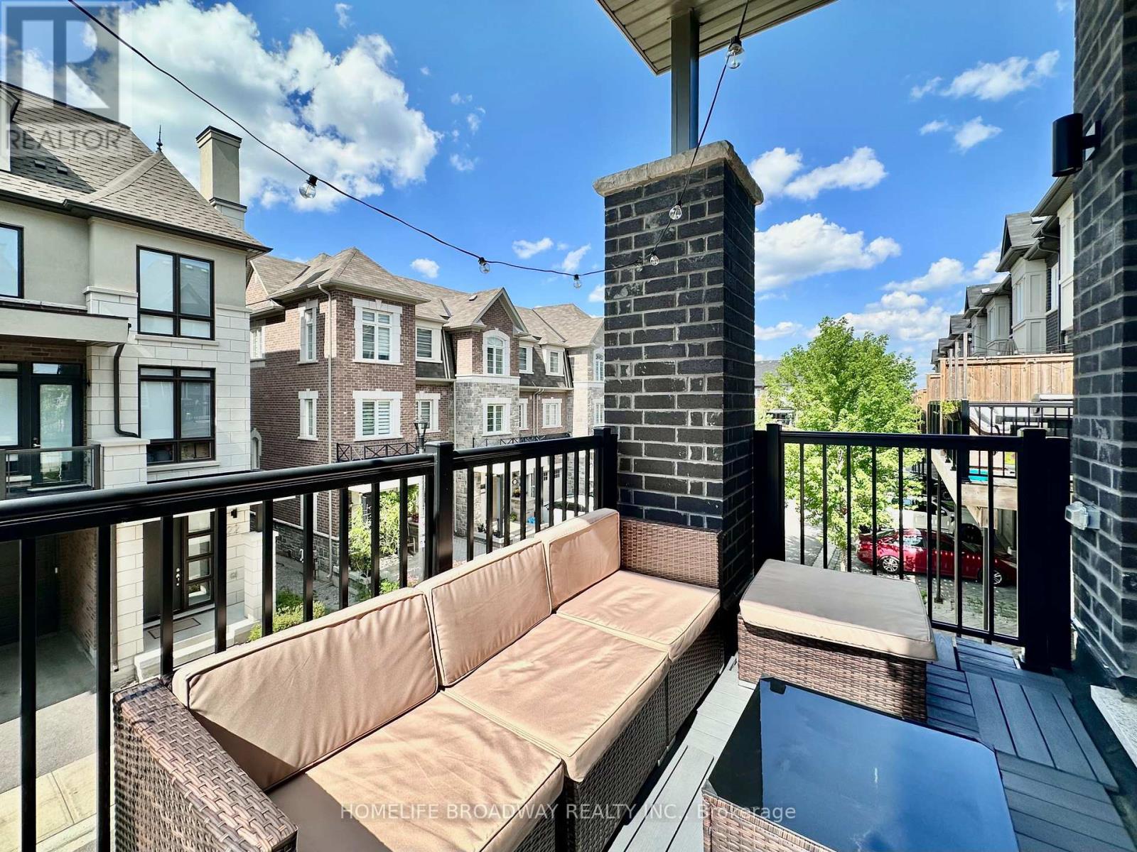 300 King Road Property Photo 15