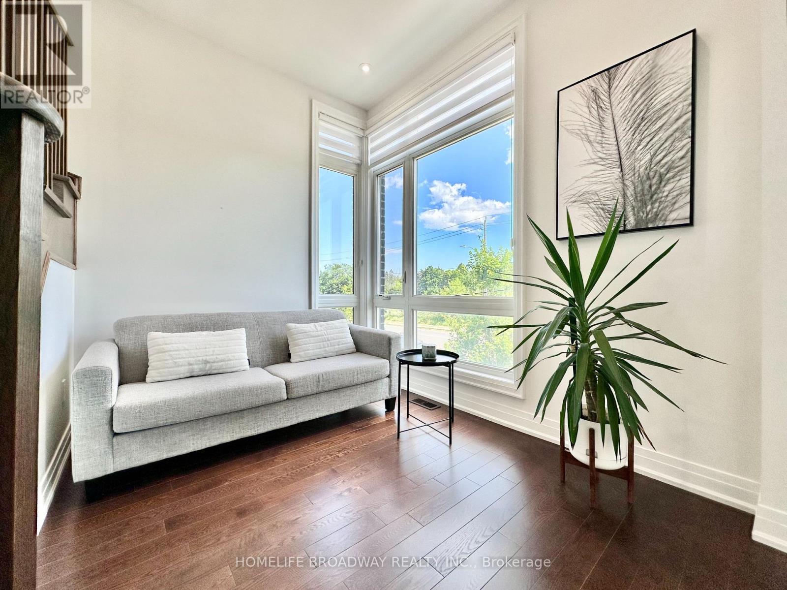 300 King Road Property Photo 18