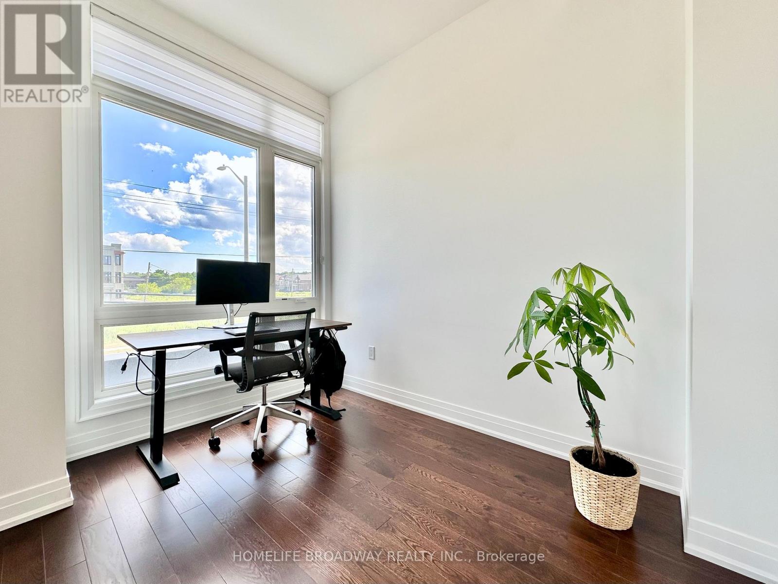 300 King Road Property Photo 20