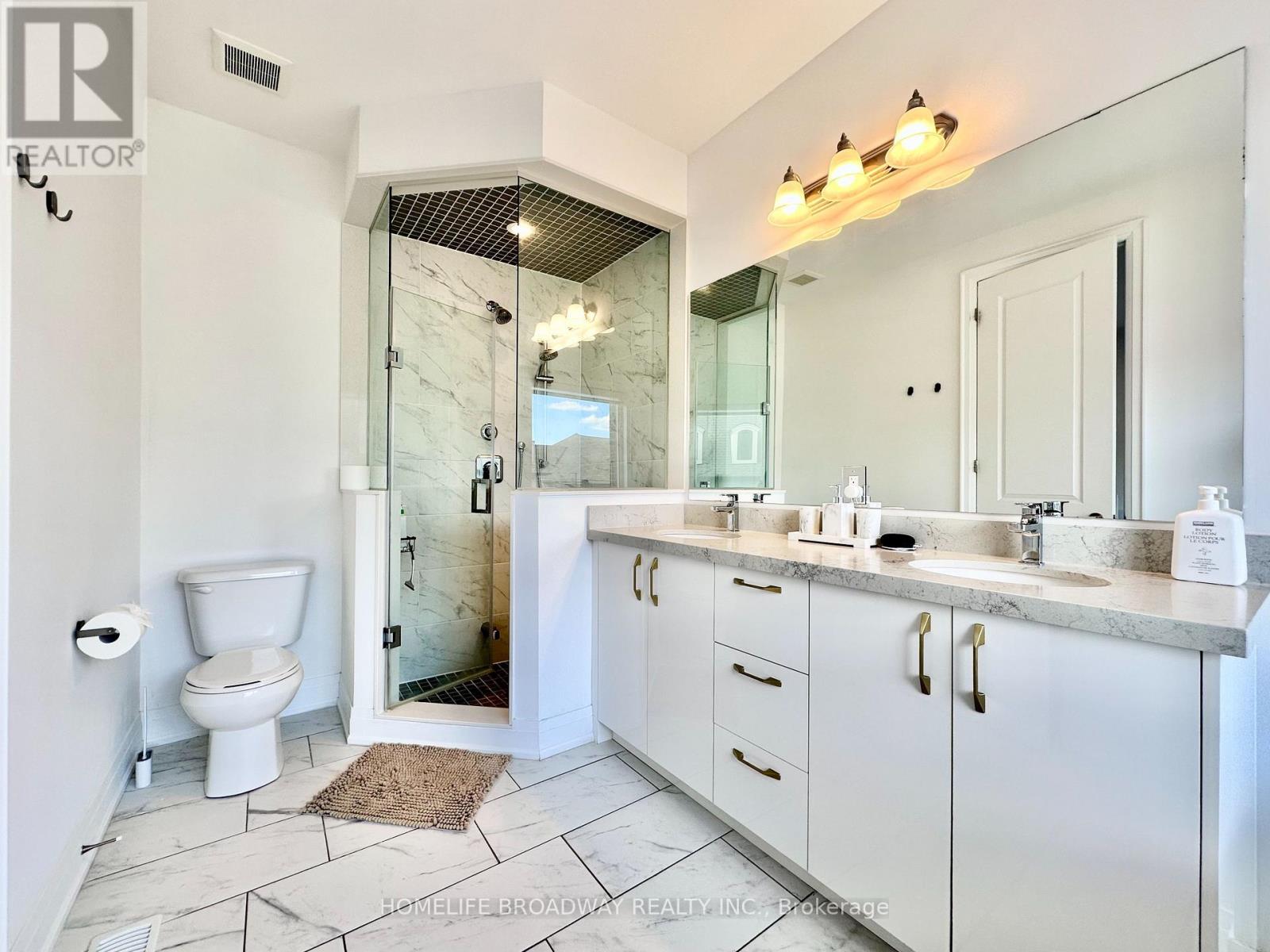 300 King Road Property Photo 28