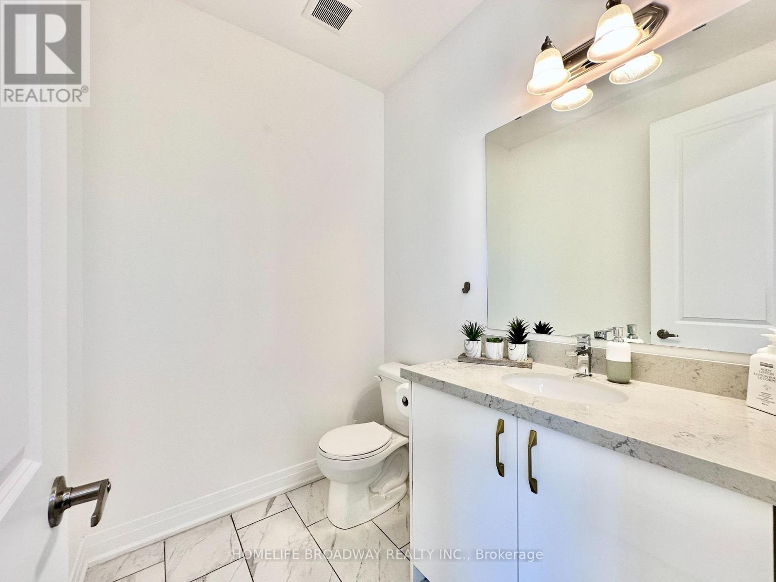 300 King Road Property Photo 43