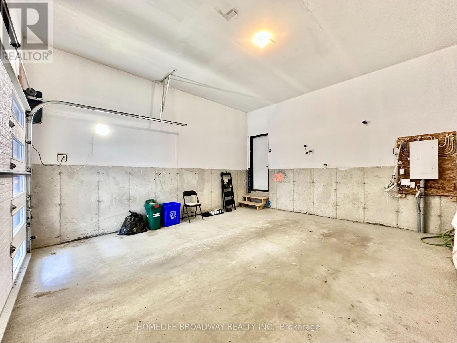 300 King Road Property Photo 45
