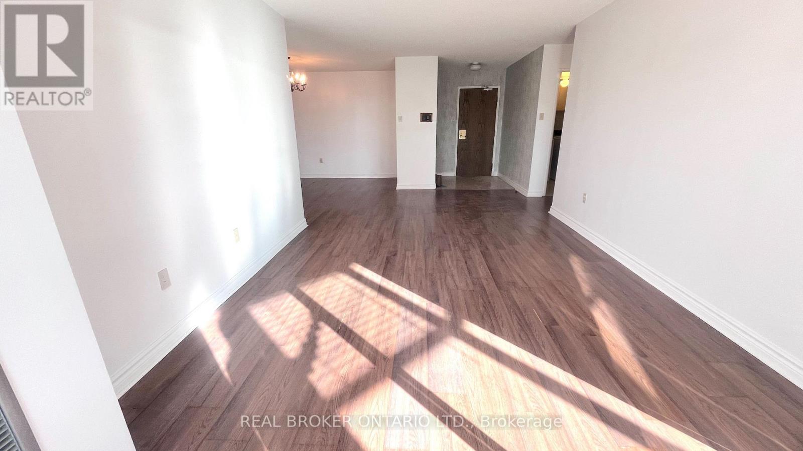 509 - 333 Clark Avenue W Property Photo 5