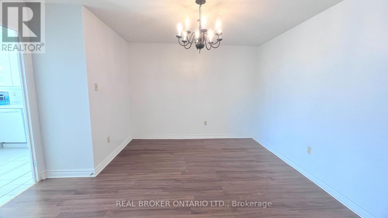 509 - 333 Clark Avenue W Property Photo 7