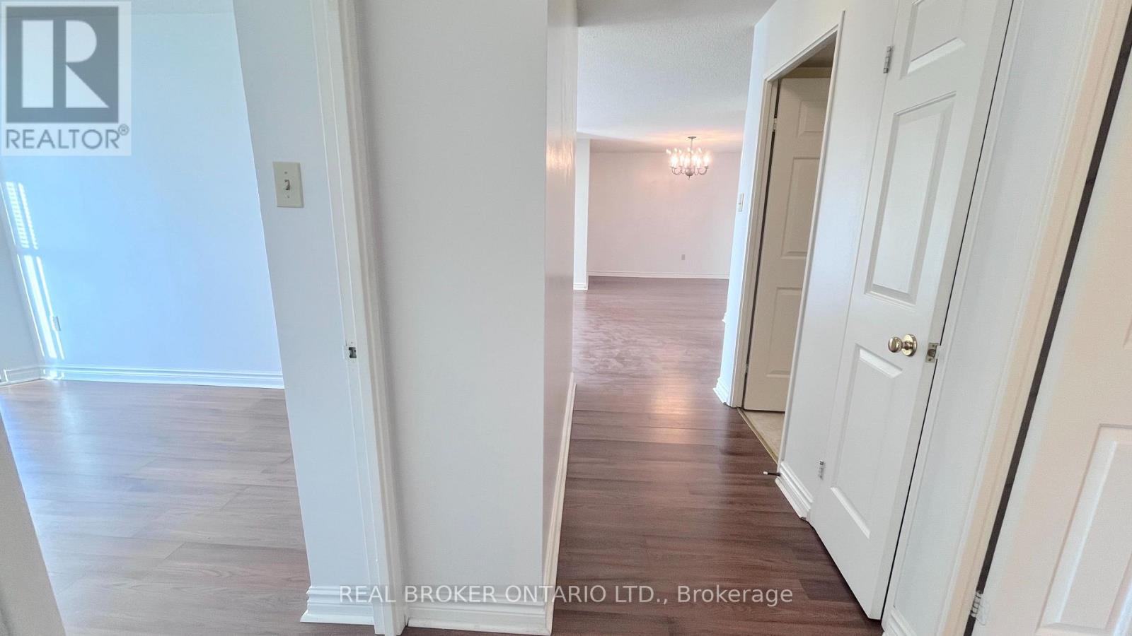 509 - 333 Clark Avenue W Property Photo 12