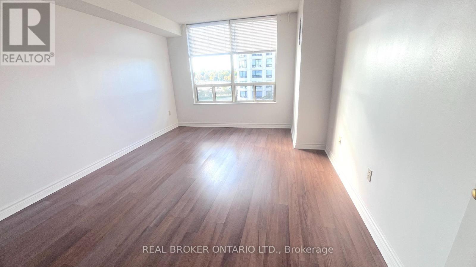 509 - 333 Clark Avenue W Property Photo 13