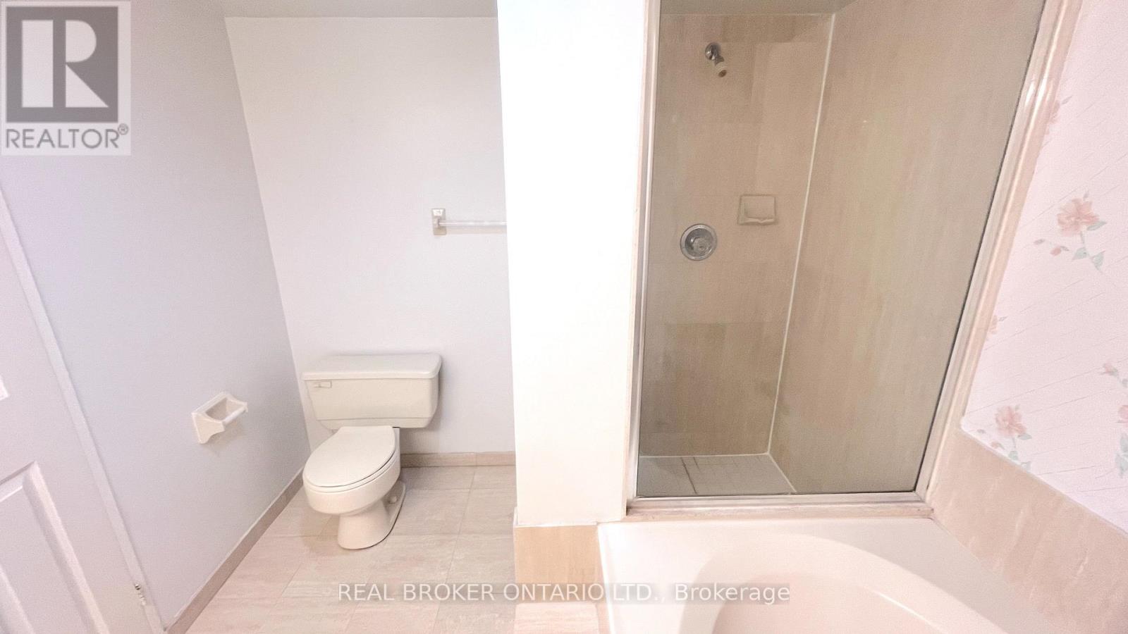 509 - 333 Clark Avenue W Property Photo 16