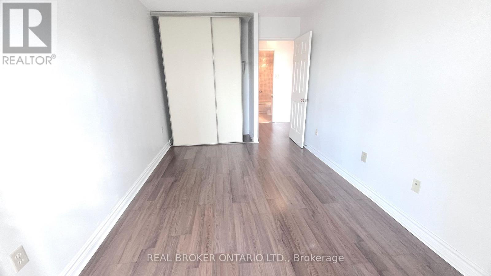 509 - 333 Clark Avenue W Property Photo 17