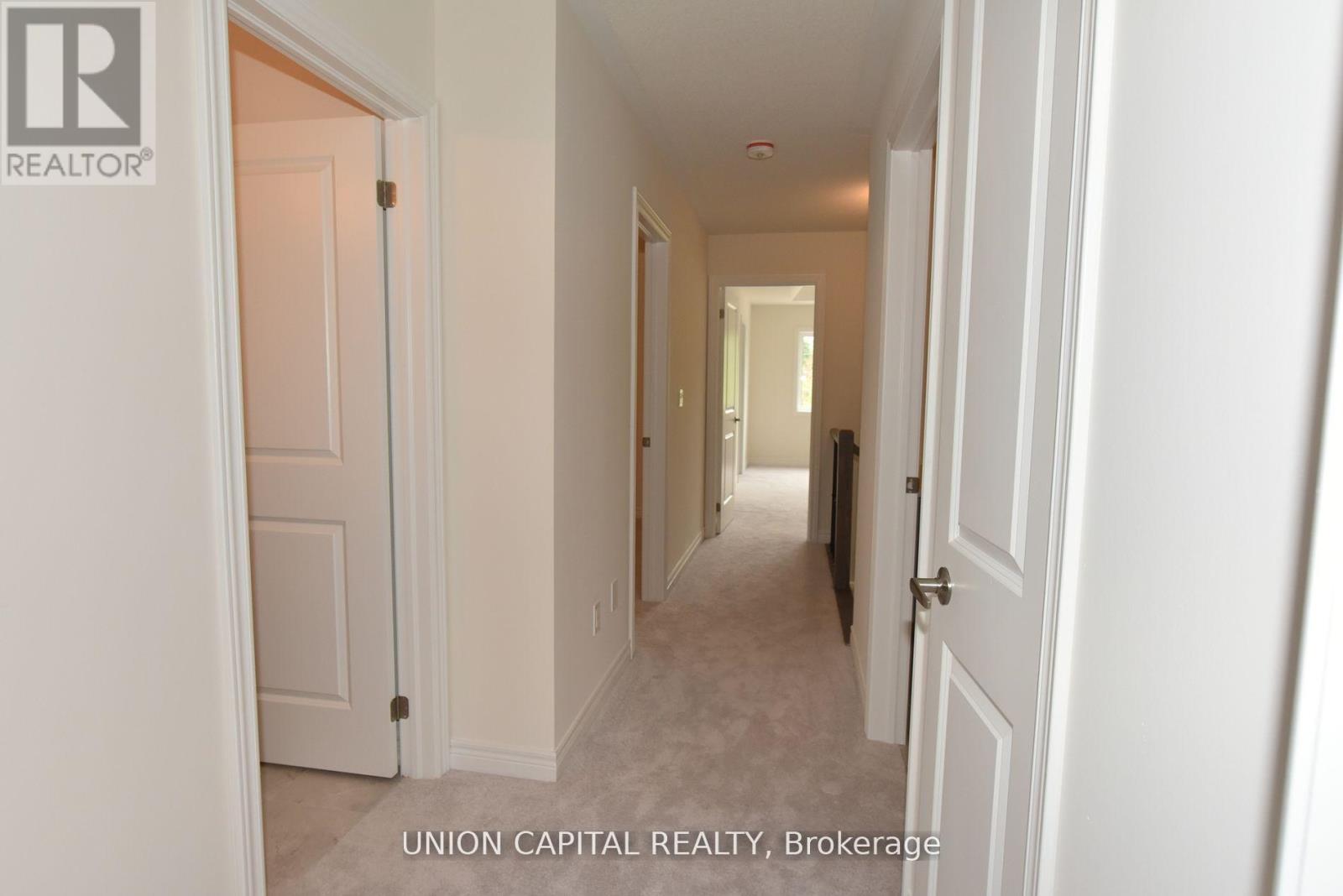 1378 Davis Loop N Property Photo 2