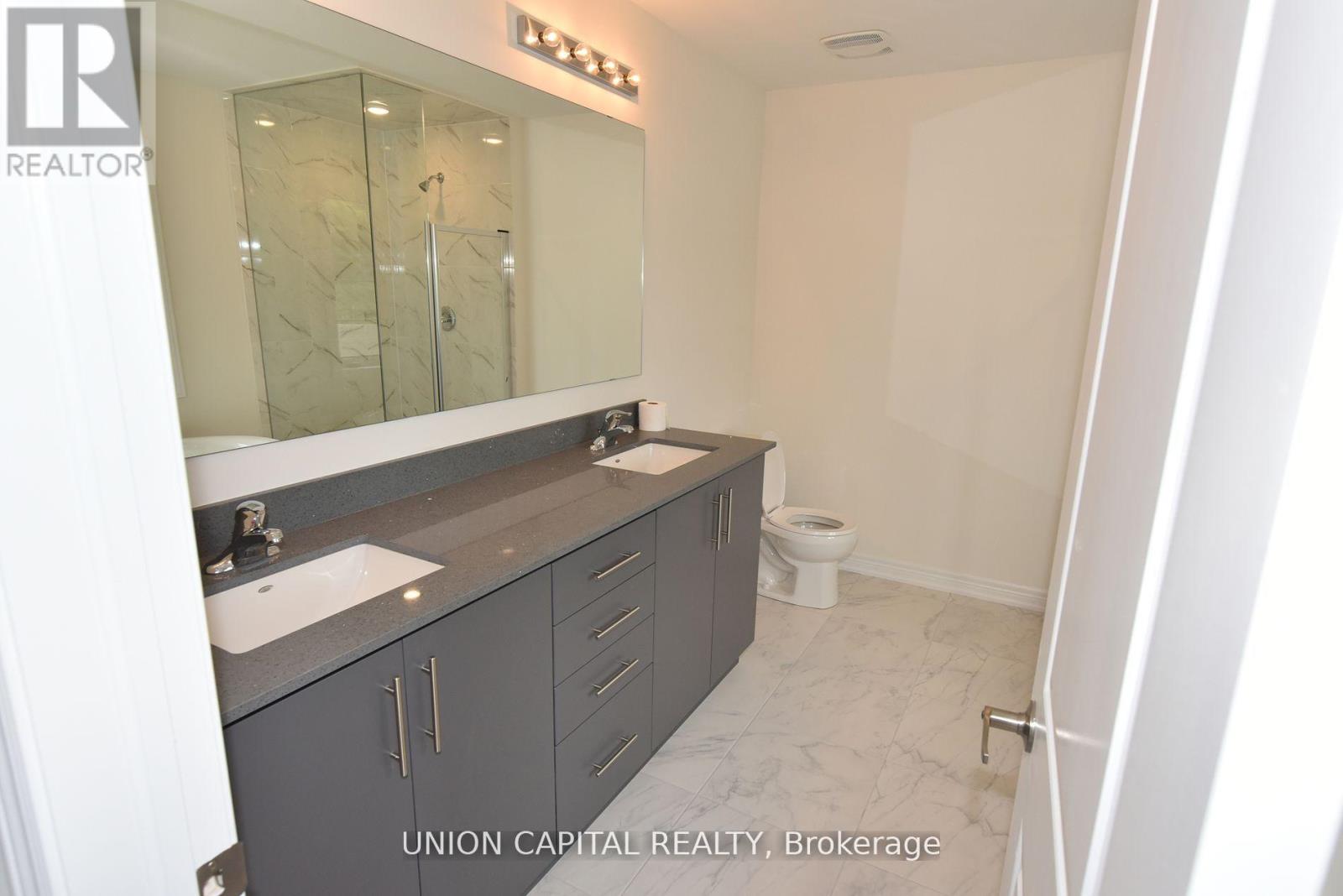1378 Davis Loop N Property Photo 6