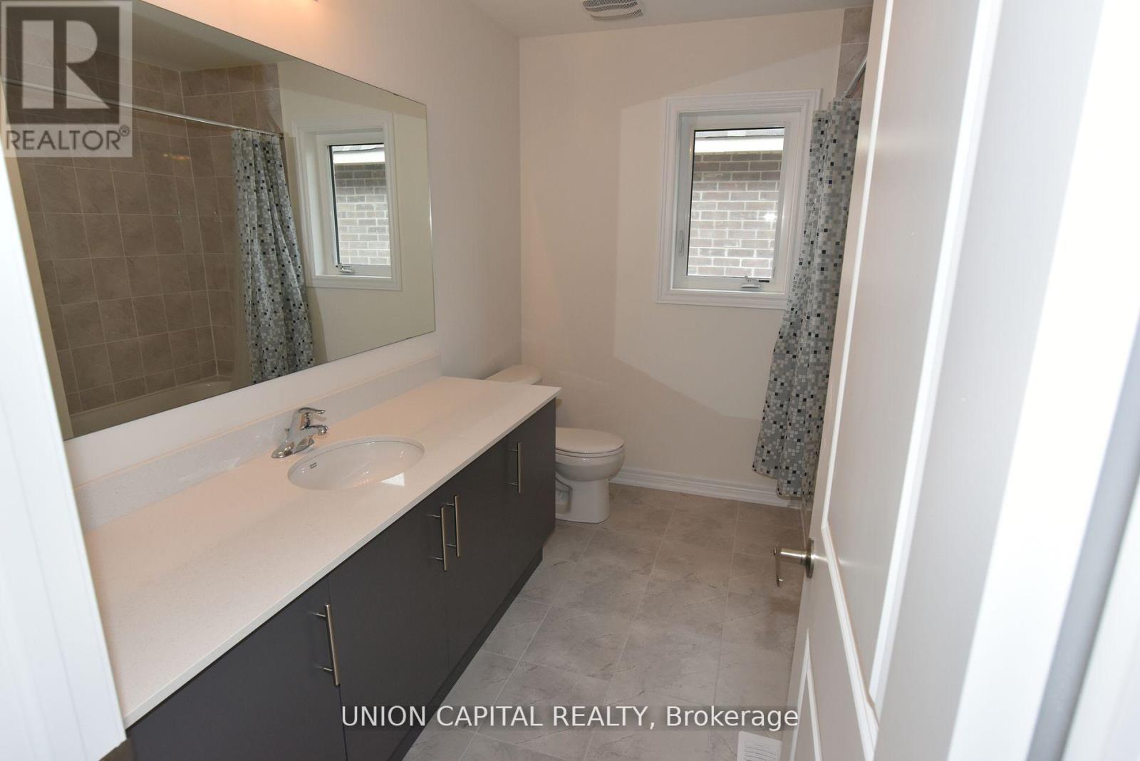 1378 Davis Loop N Property Photo 10