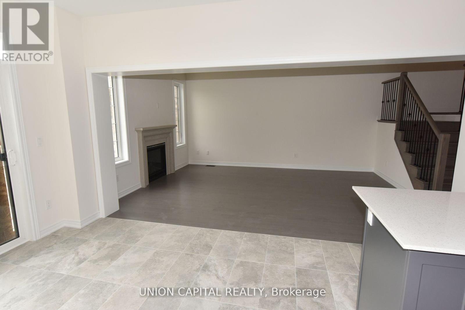 1378 Davis Loop N Property Photo 22