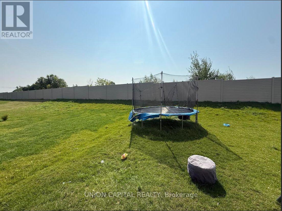 1378 Davis Loop N Property Photo 24