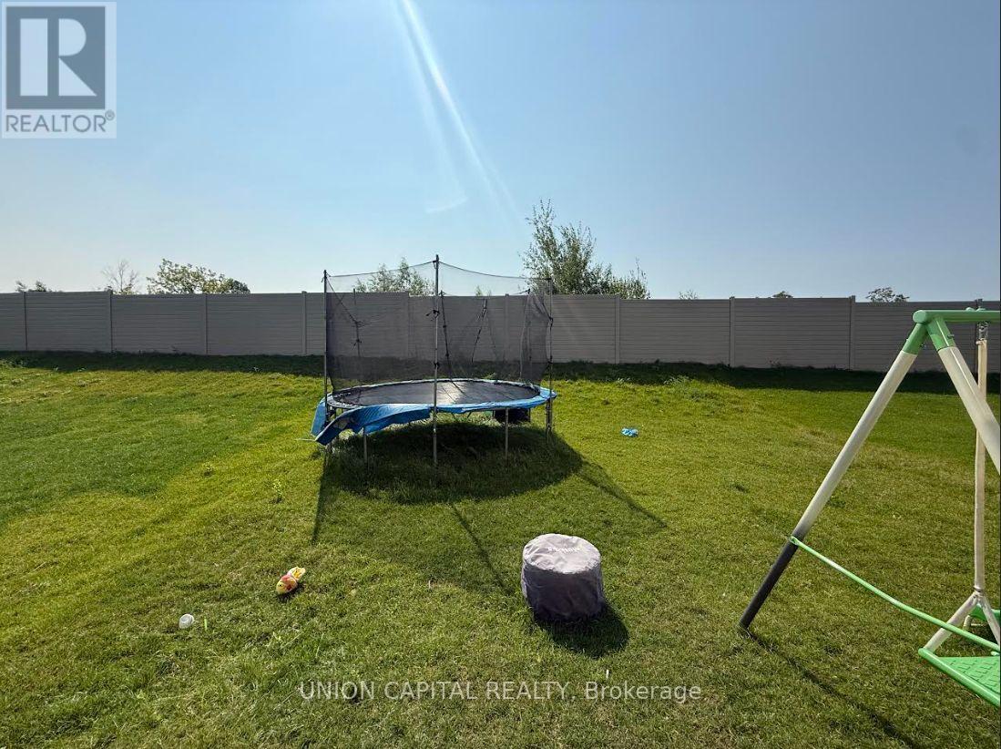 1378 Davis Loop N Property Photo 26