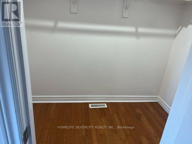 2 Nessie Street Property Photo 20
