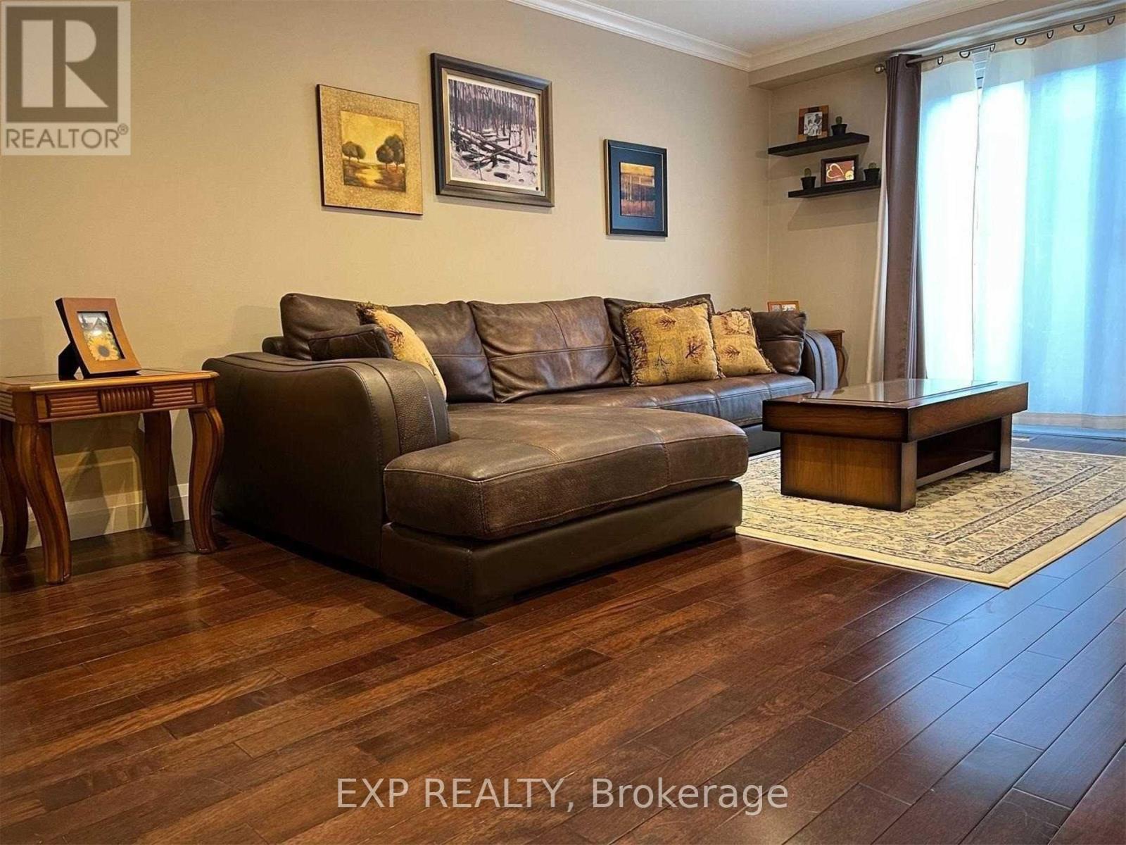 56 - 1776 John Street Property Photo 4