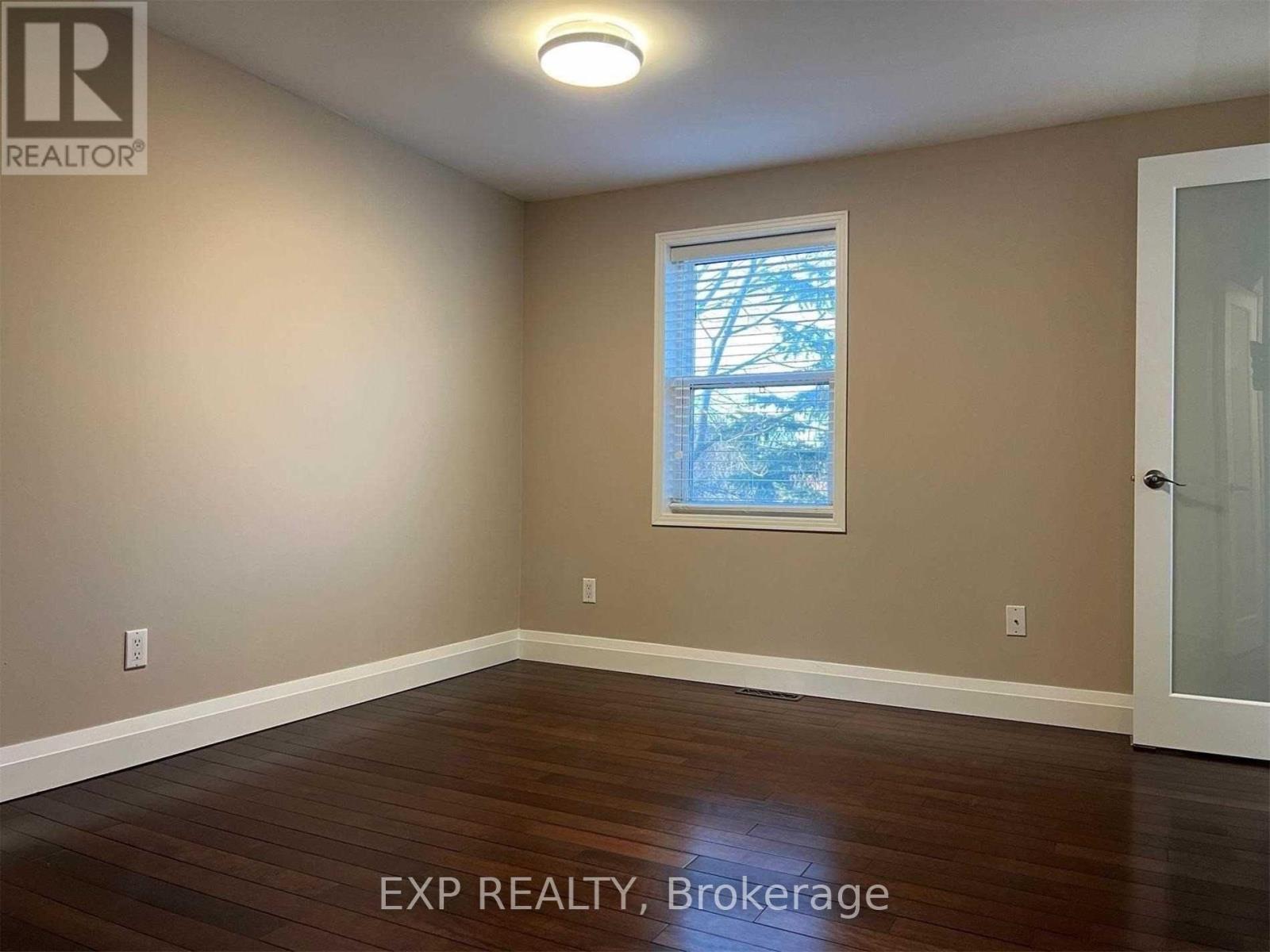 56 - 1776 John Street Property Photo 8