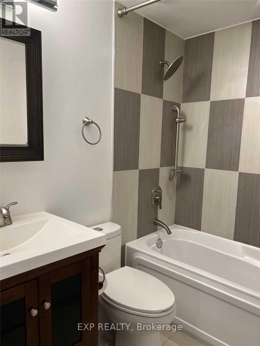 56 - 1776 John Street Property Photo 12