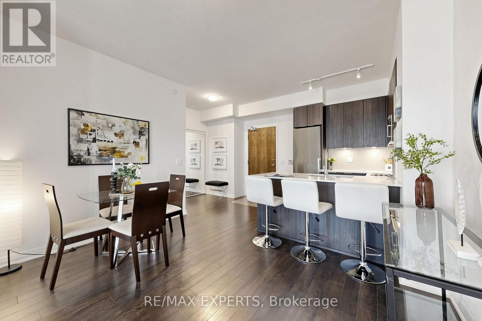 302 - 99 Eagle Rock Way Property Photo 8