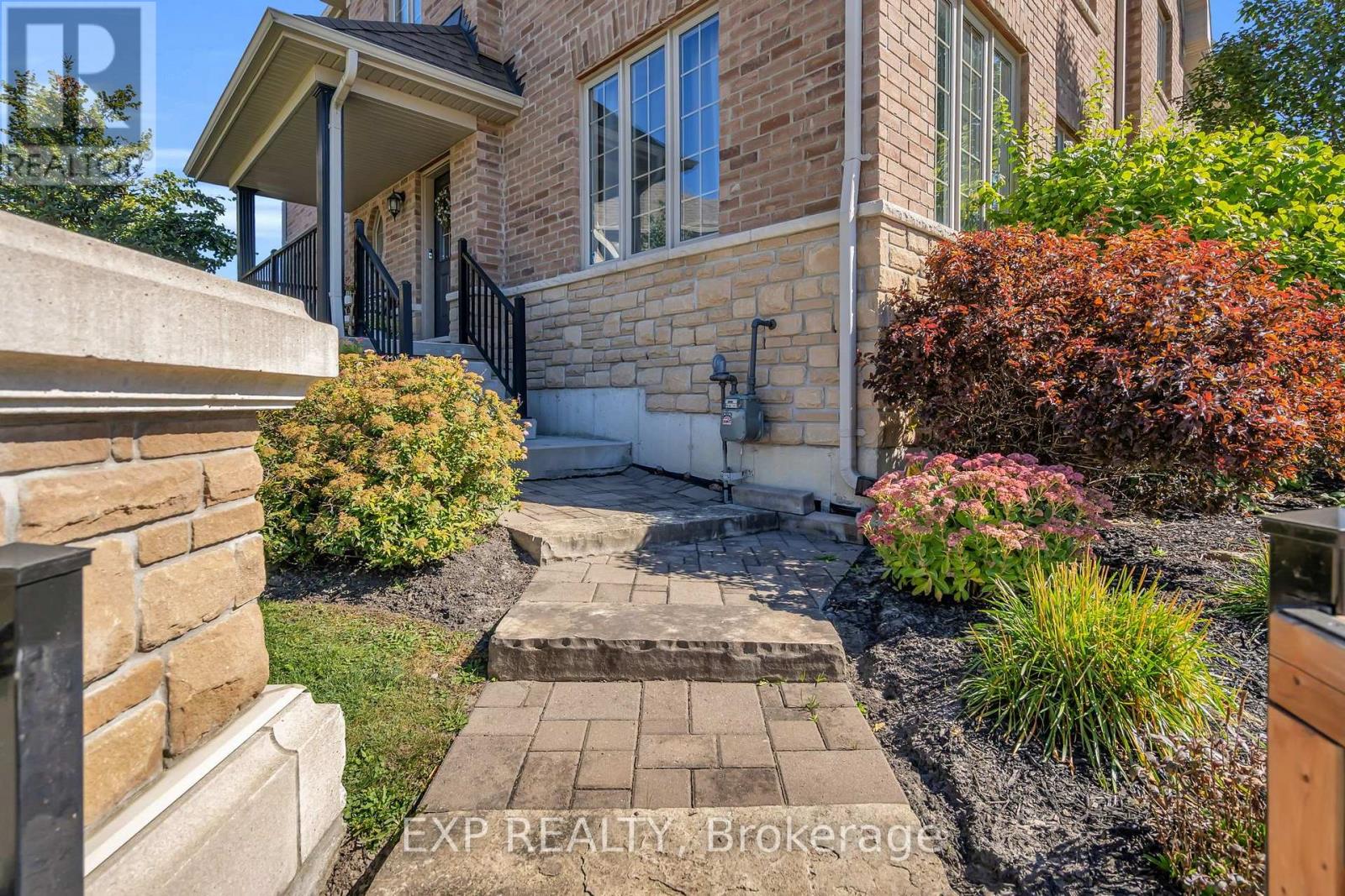10 Vita Stephanie Court Property Photo 5