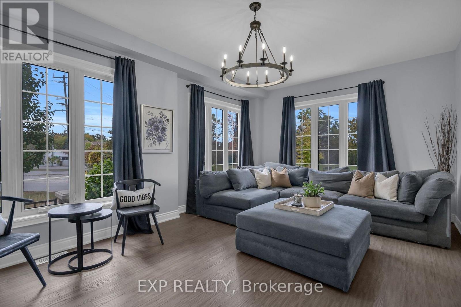 10 Vita Stephanie Court Property Photo 12