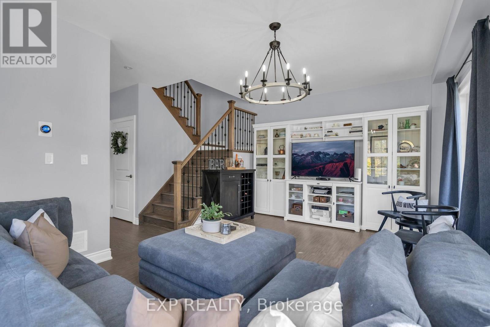 10 Vita Stephanie Court Property Photo 15