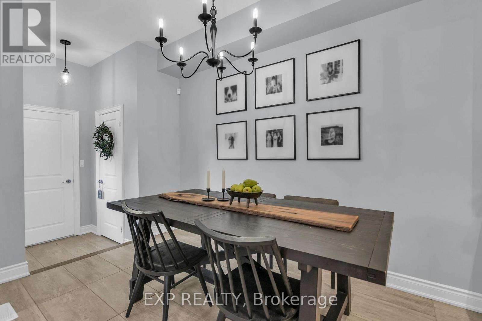 10 Vita Stephanie Court Property Photo 24