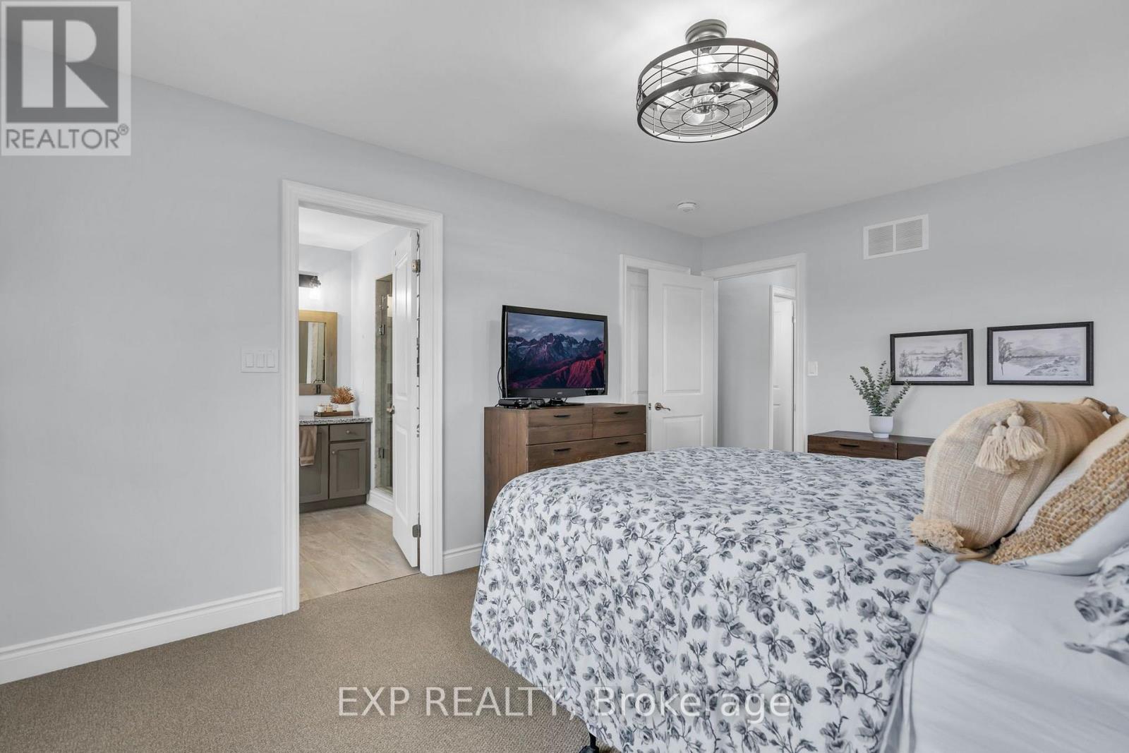 10 Vita Stephanie Court Property Photo 36