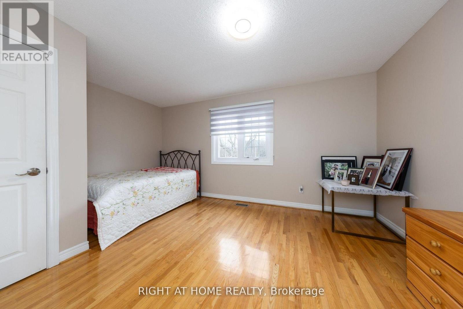 27 Addison Street Property Photo 35