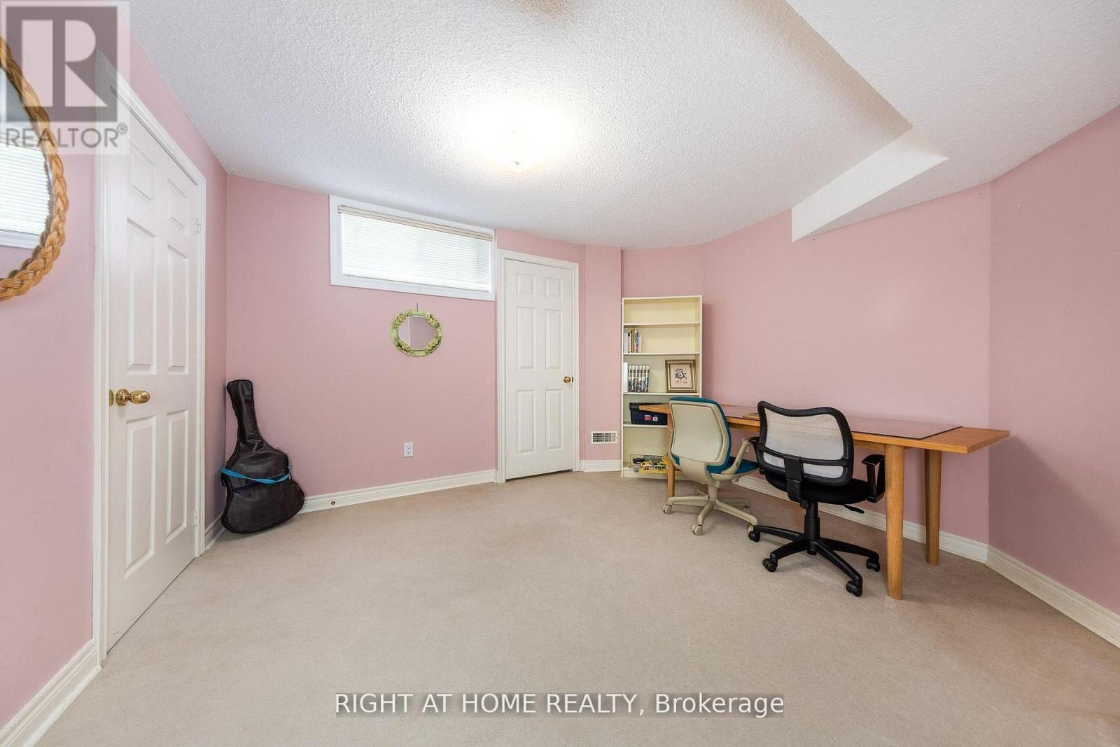 27 Addison Street Property Photo 43