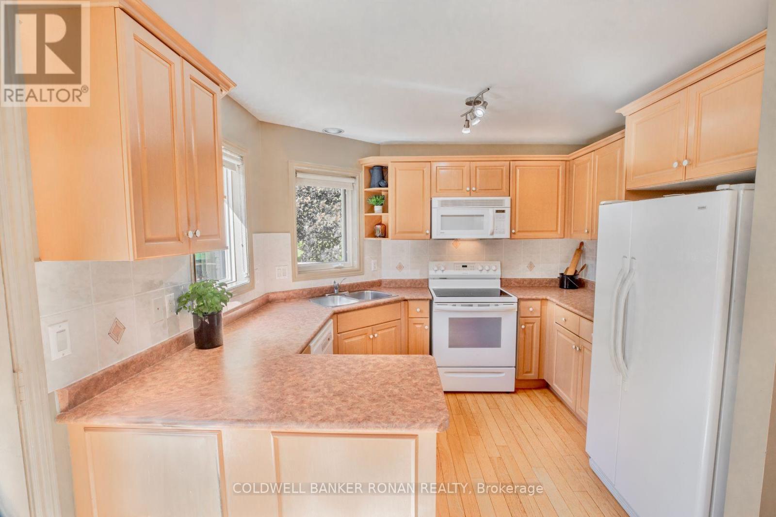 9 Fortuna Circle Property Photo 13