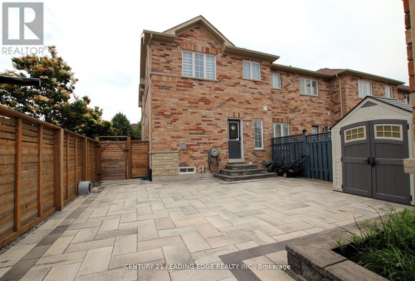 648 South Unionville Avenue Property Photo 3