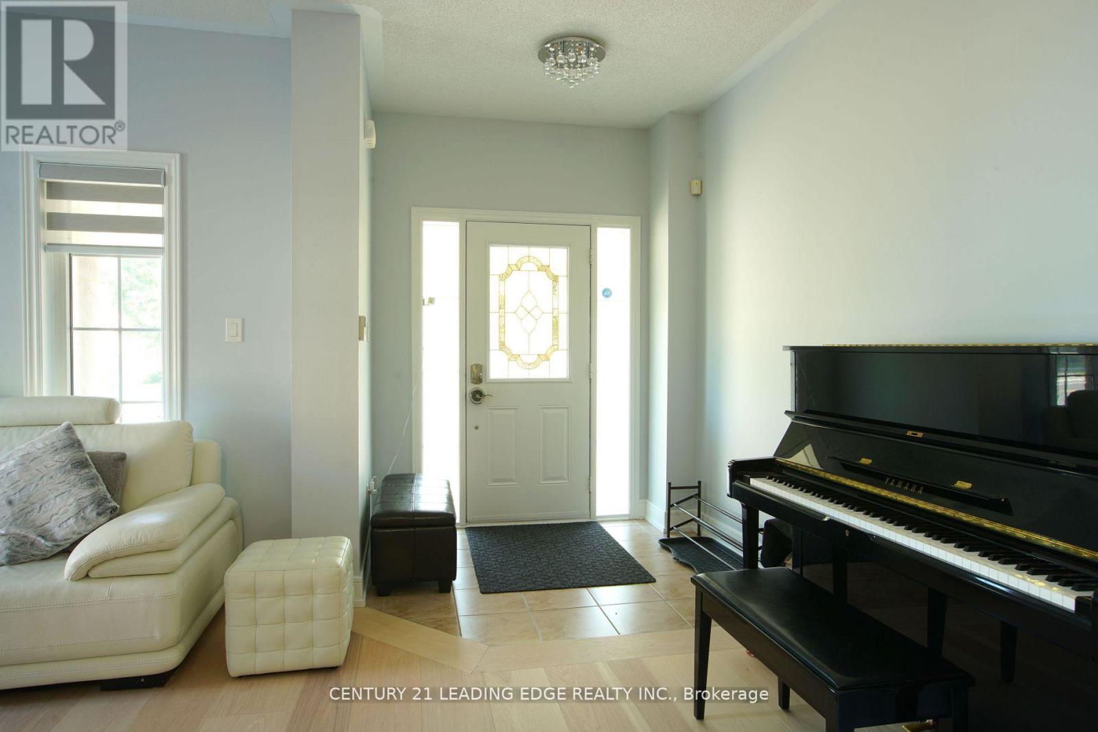 648 South Unionville Avenue Property Photo 8