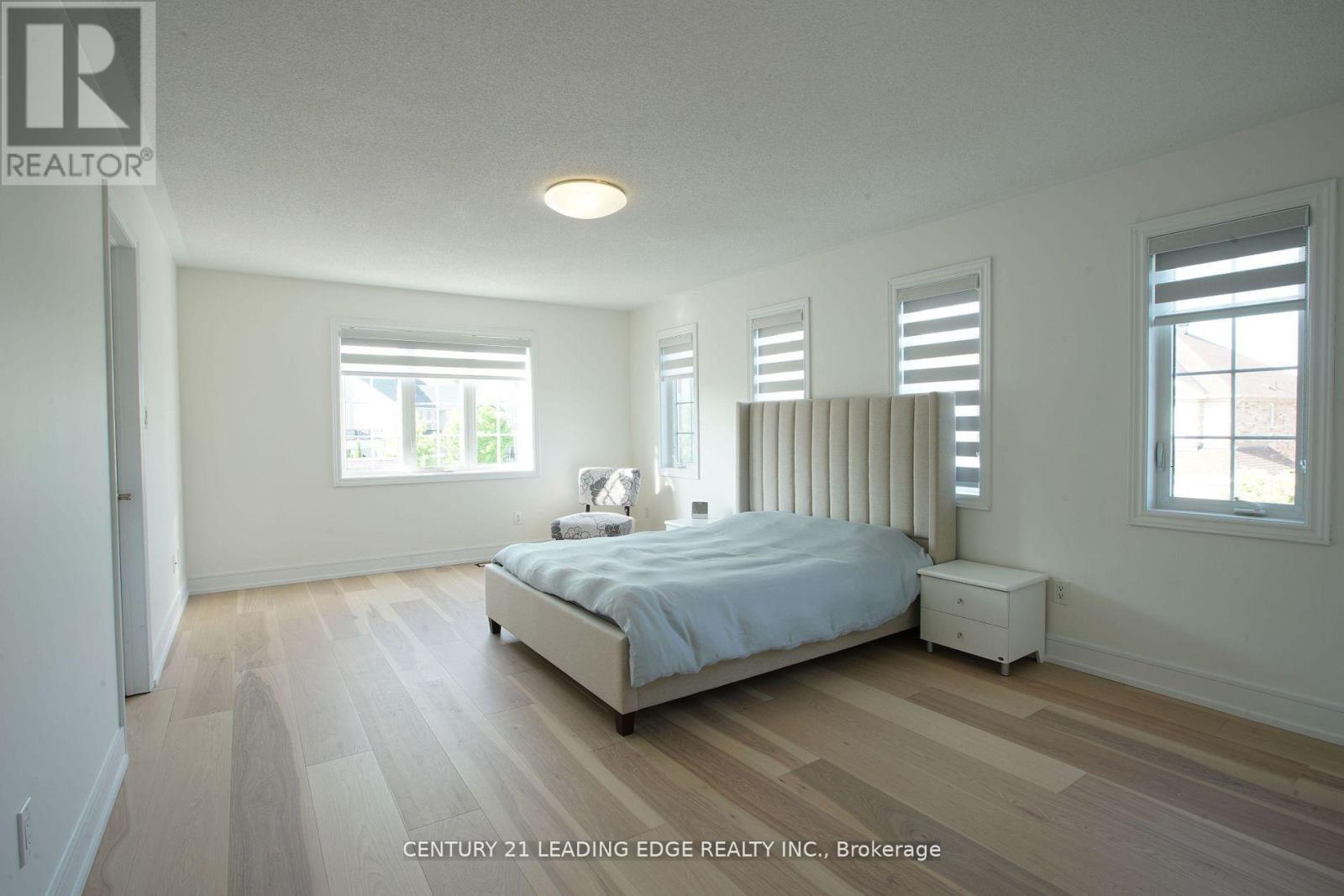 648 South Unionville Avenue Property Photo 15