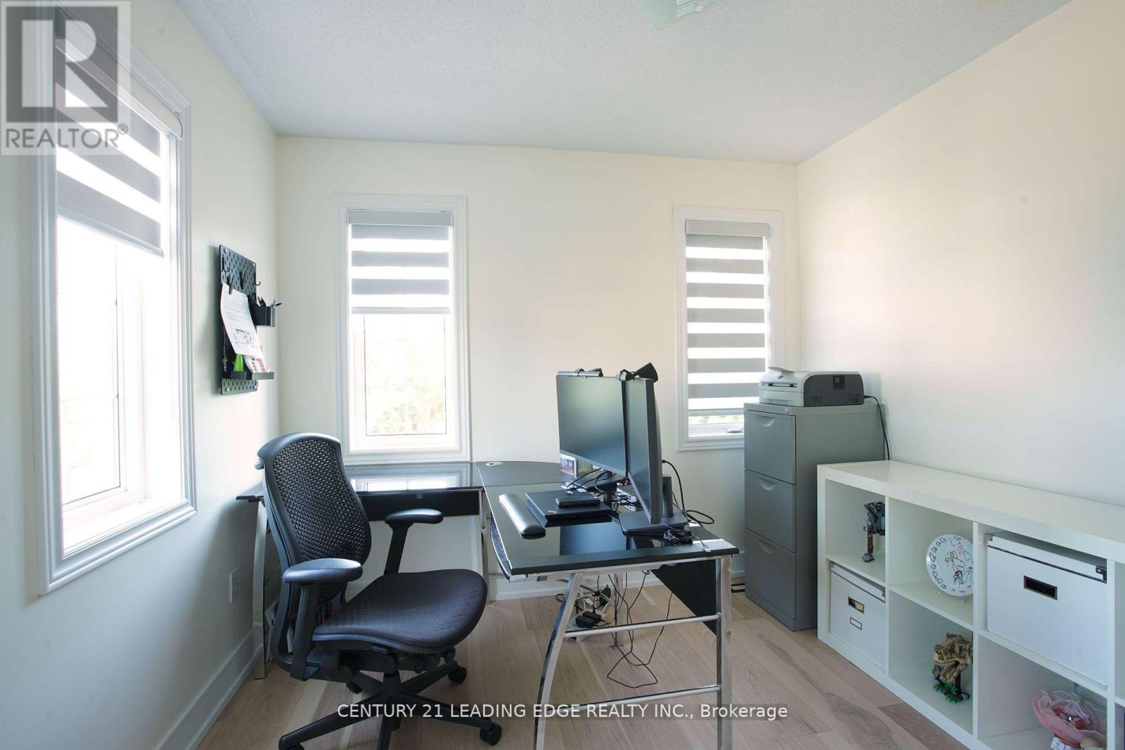 648 South Unionville Avenue Property Photo 17