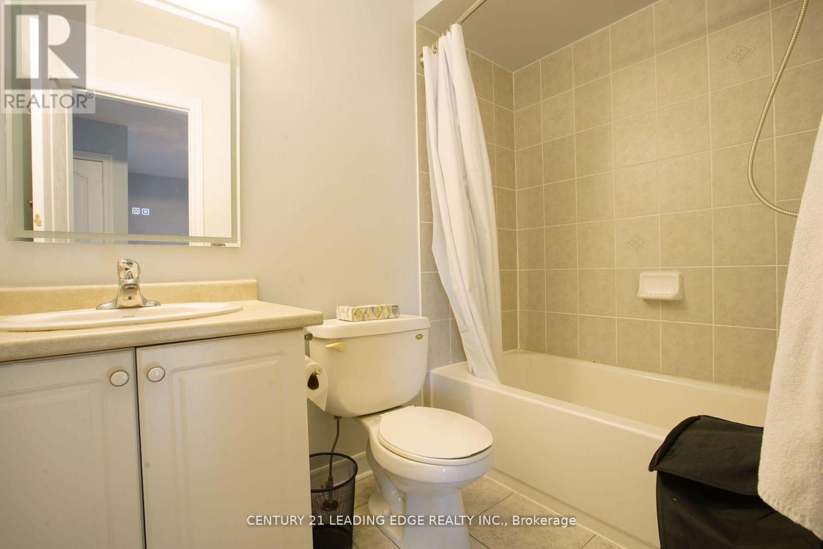 648 South Unionville Avenue Property Photo 18