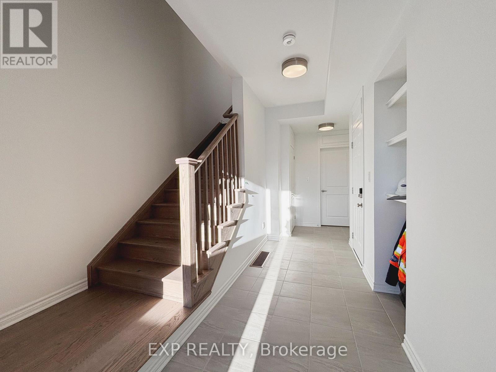 124 Azure Drive Property Photo 2