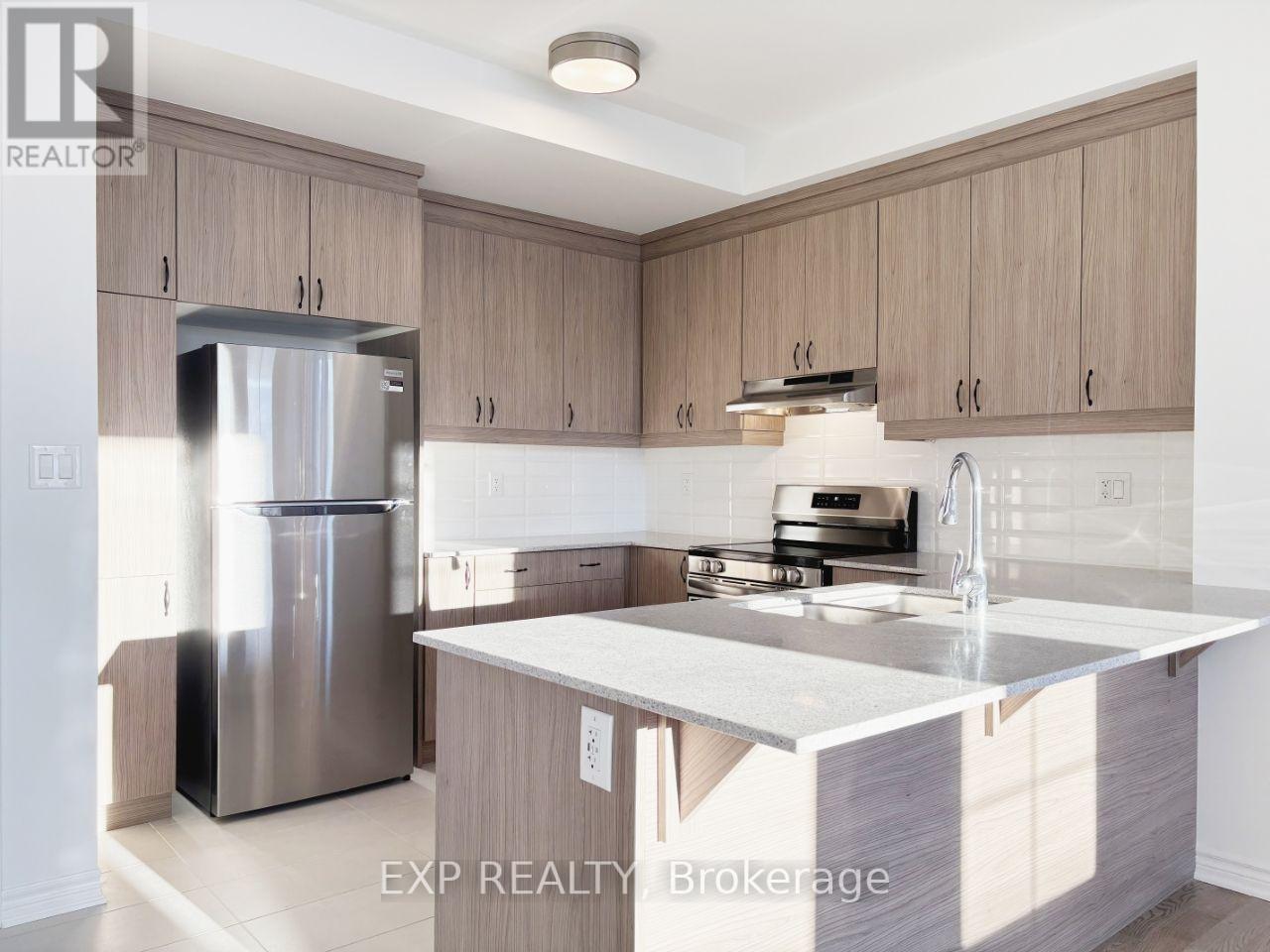 124 Azure Drive Property Photo 6